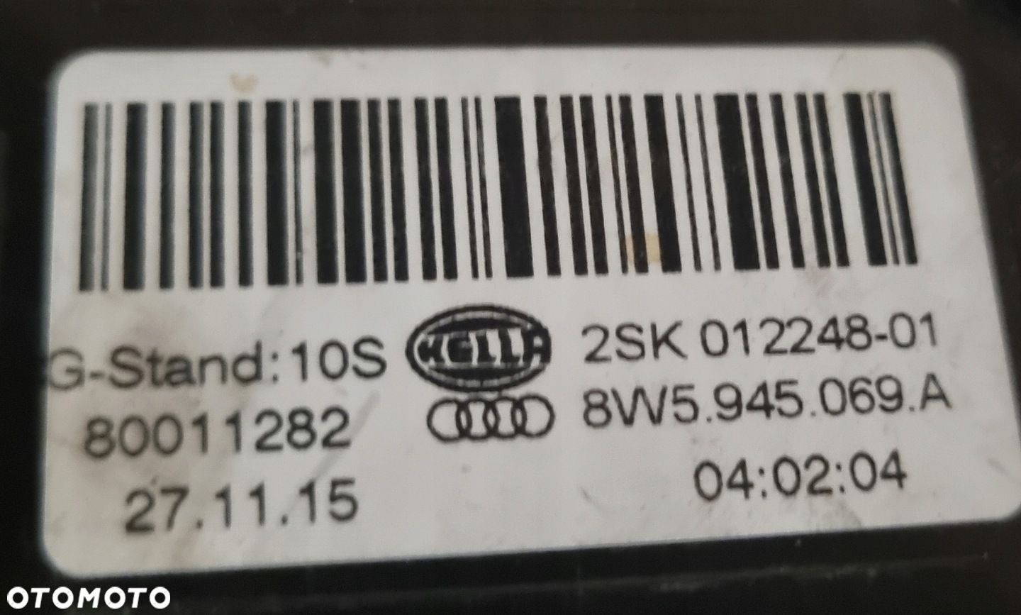 LAMPA TYLNA TYL AUDI A4 B9 lewa 8w5945069a - 1