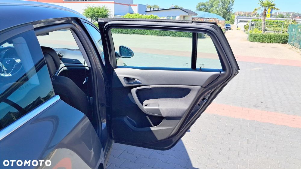 Opel Insignia 1.6 ECOTEC DI Turbo Sports Tourer Business Edition - 10