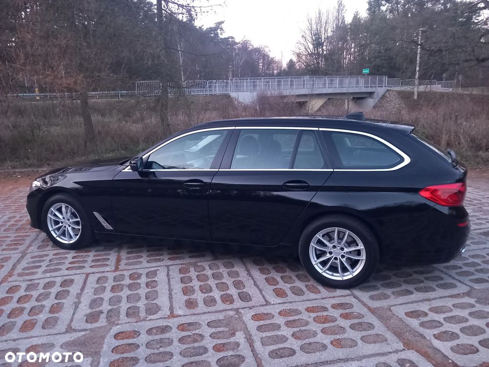 BMW Seria 5 520d Sport Line - 8