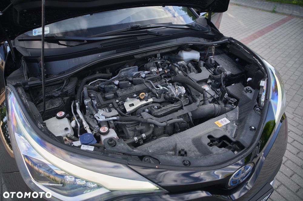 Toyota C-HR 2.0 Hybrid Executive - 23