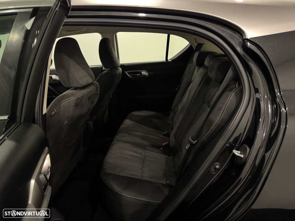 Lexus CT 200h Luxury - 34