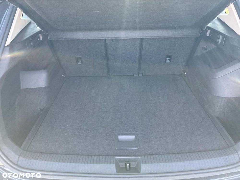 Volkswagen Tiguan - 17
