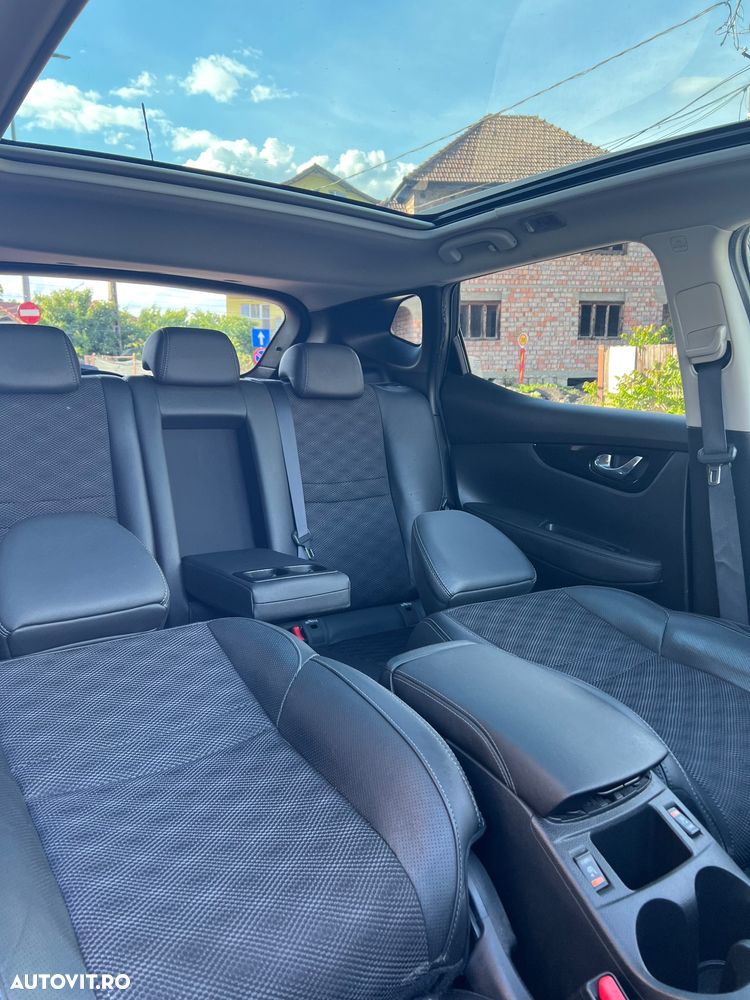 Nissan Qashqai 1.6 DCI TEKNA+ - 9