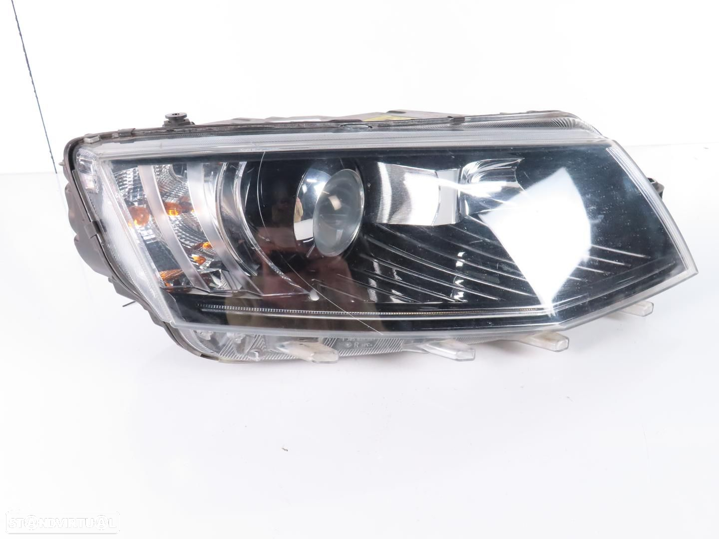Farol Xénon Direcional Usado / Original SKODA OCTAVIA III (5E3, NL3, NR3)/SKODA... - 2