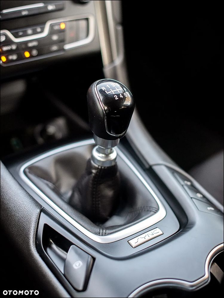 Ford Mondeo - 29