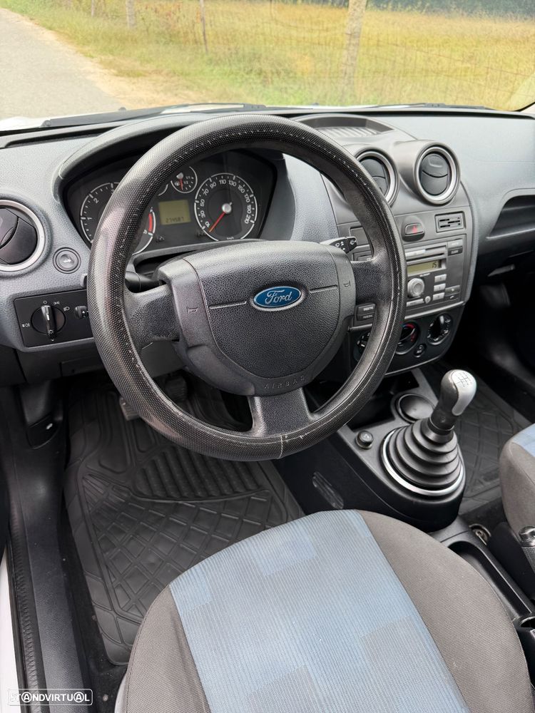 Ford Fiesta 1.4 TDCi Titanium - 20