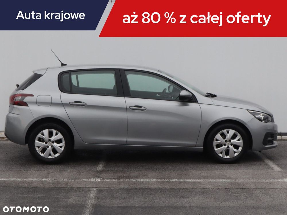 Peugeot 308 - 8
