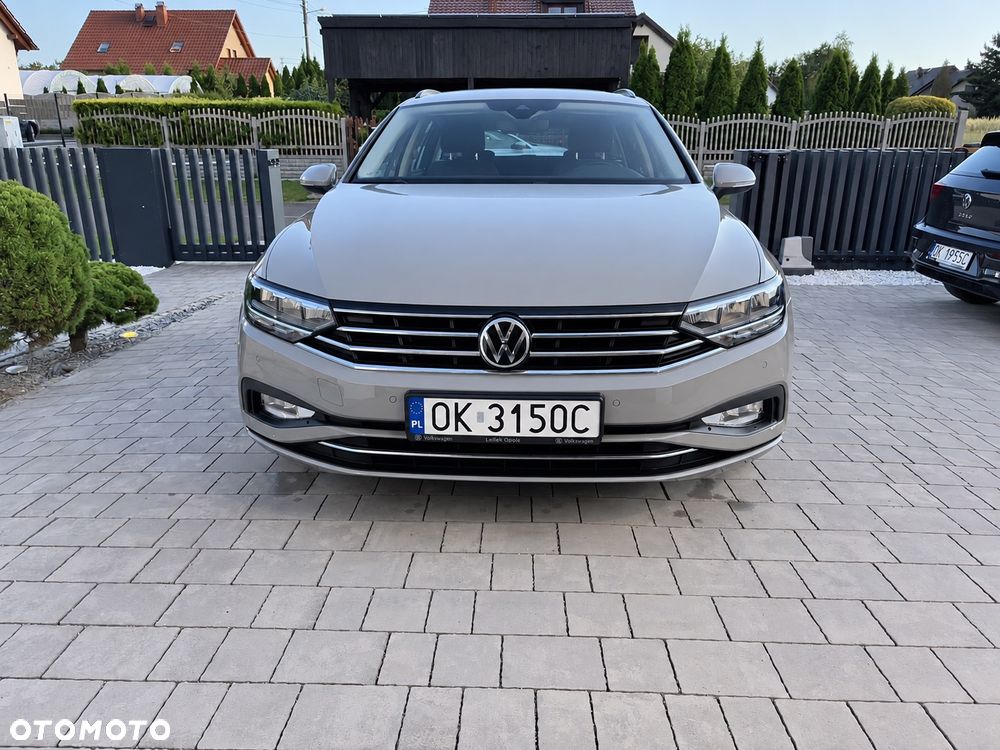 Volkswagen Passat - 2