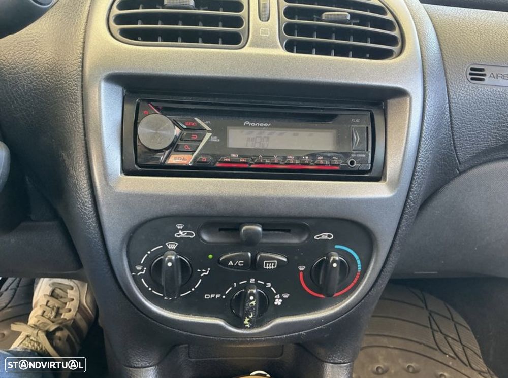 Peugeot 206 1.1 Look II - 7