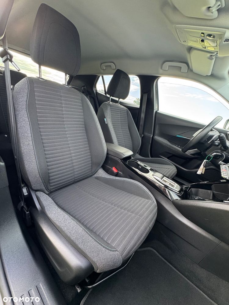 Peugeot 2008 PureTech 130 EAT8 Allure - 10