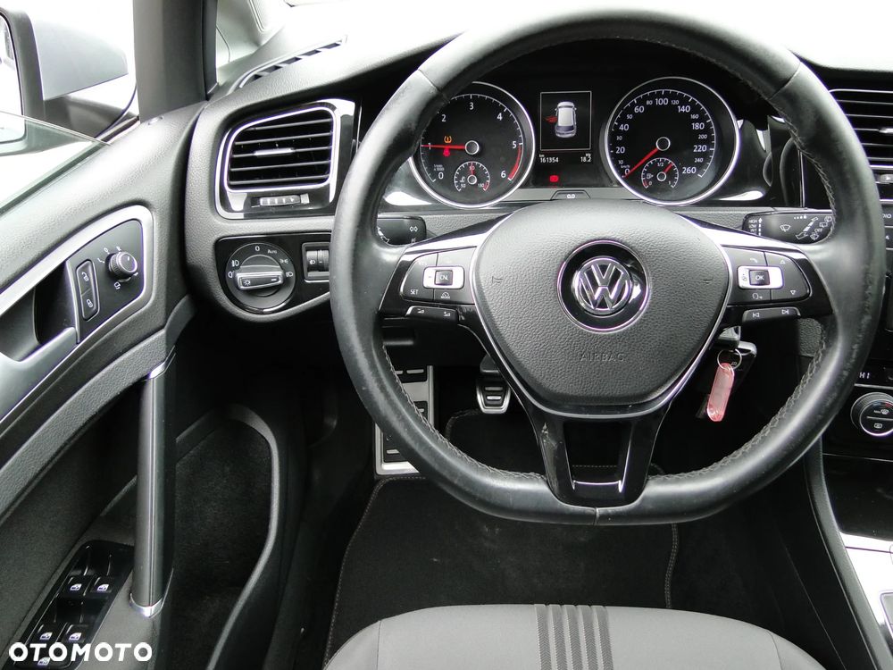 Volkswagen Golf 1.6 TDI BlueMotion Technology Allstar - 8