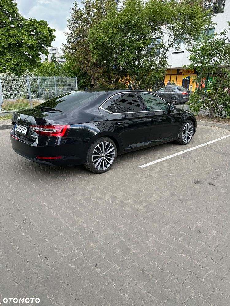 Skoda Superb 2.0 TDI SCR 4x4 Sportline DSG - 12