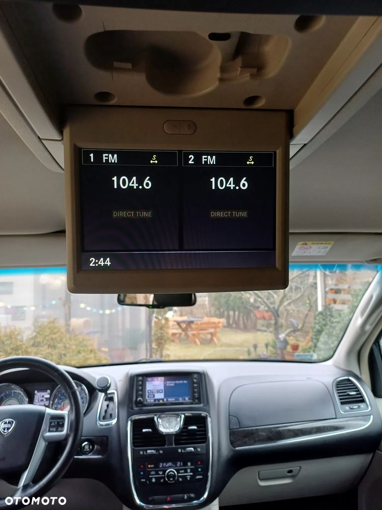 Lancia Voyager 2.8 Multijet 16v Platinum - 16