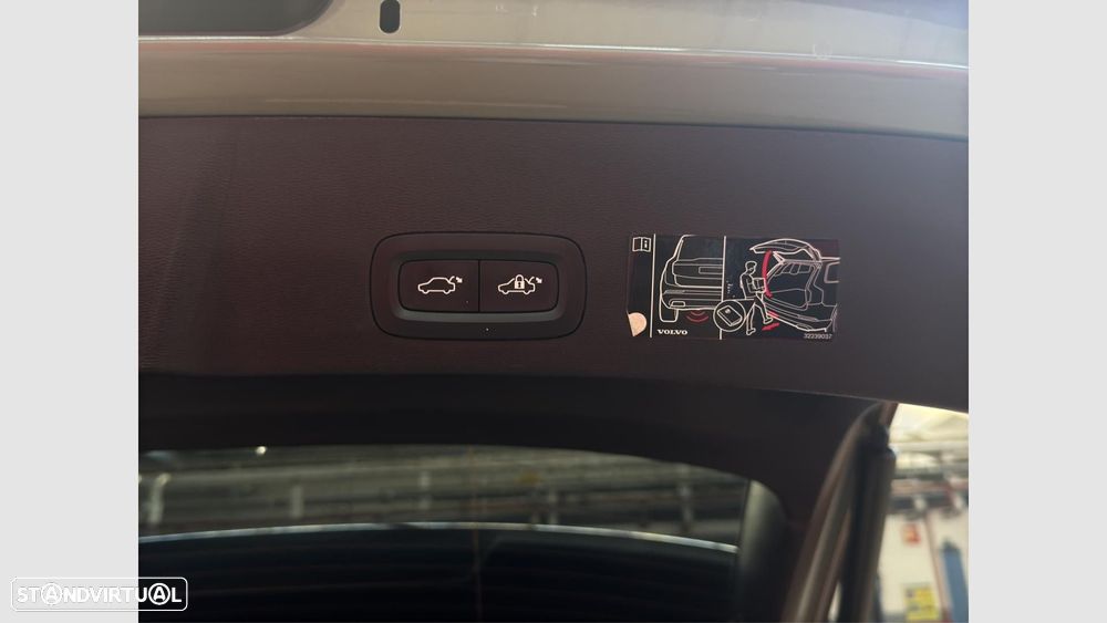 Volvo XC 40 Recharge Pro - 19