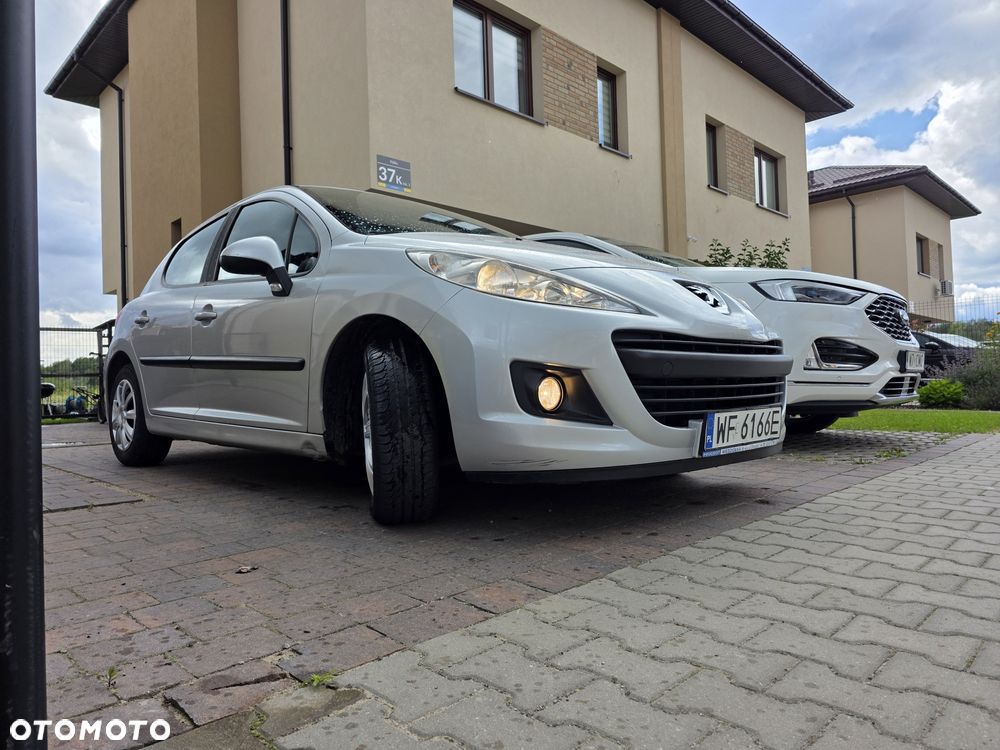 Peugeot 207 - 8