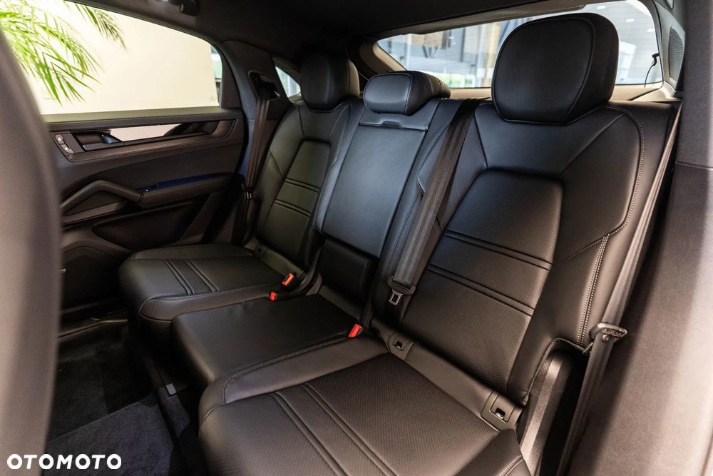 Porsche Cayenne Black Edition - 14