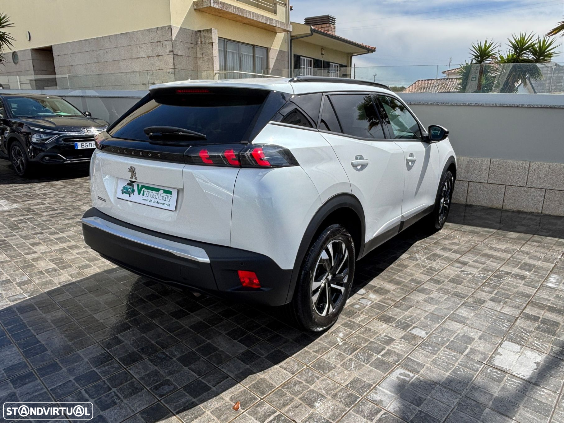Peugeot 2008 1.2 PureTech Allure Pack - 8