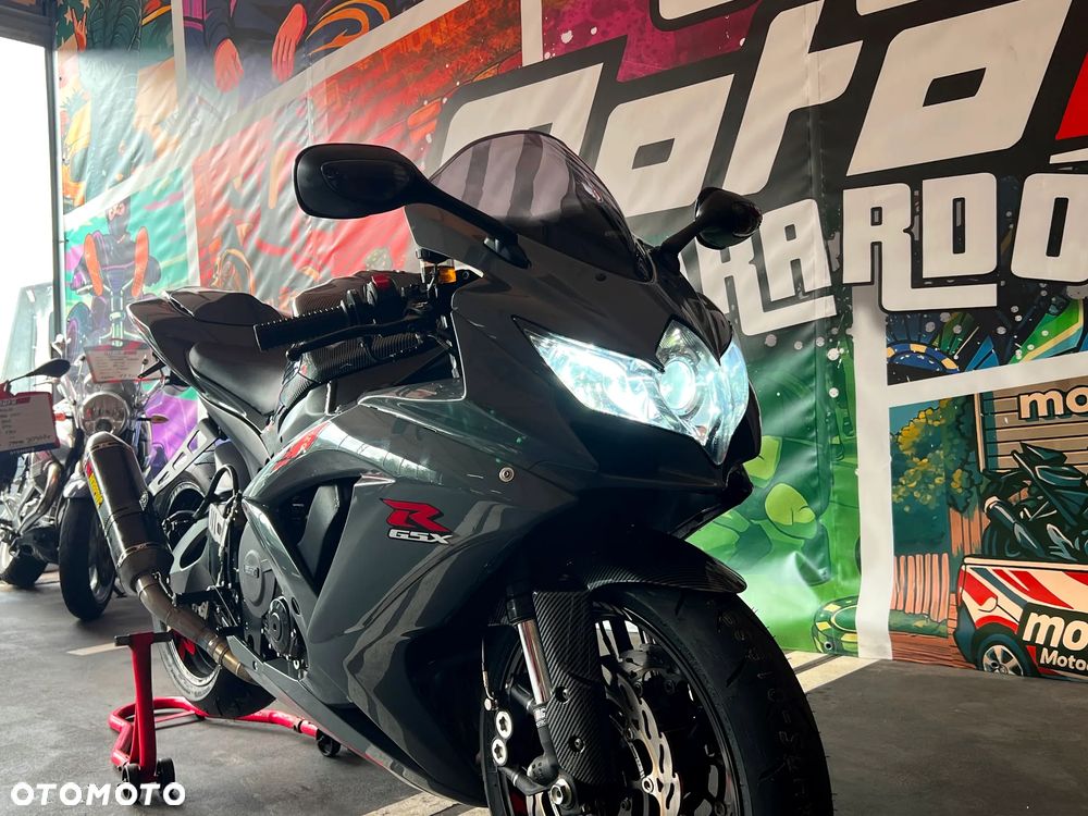 Suzuki GSX-R - 19