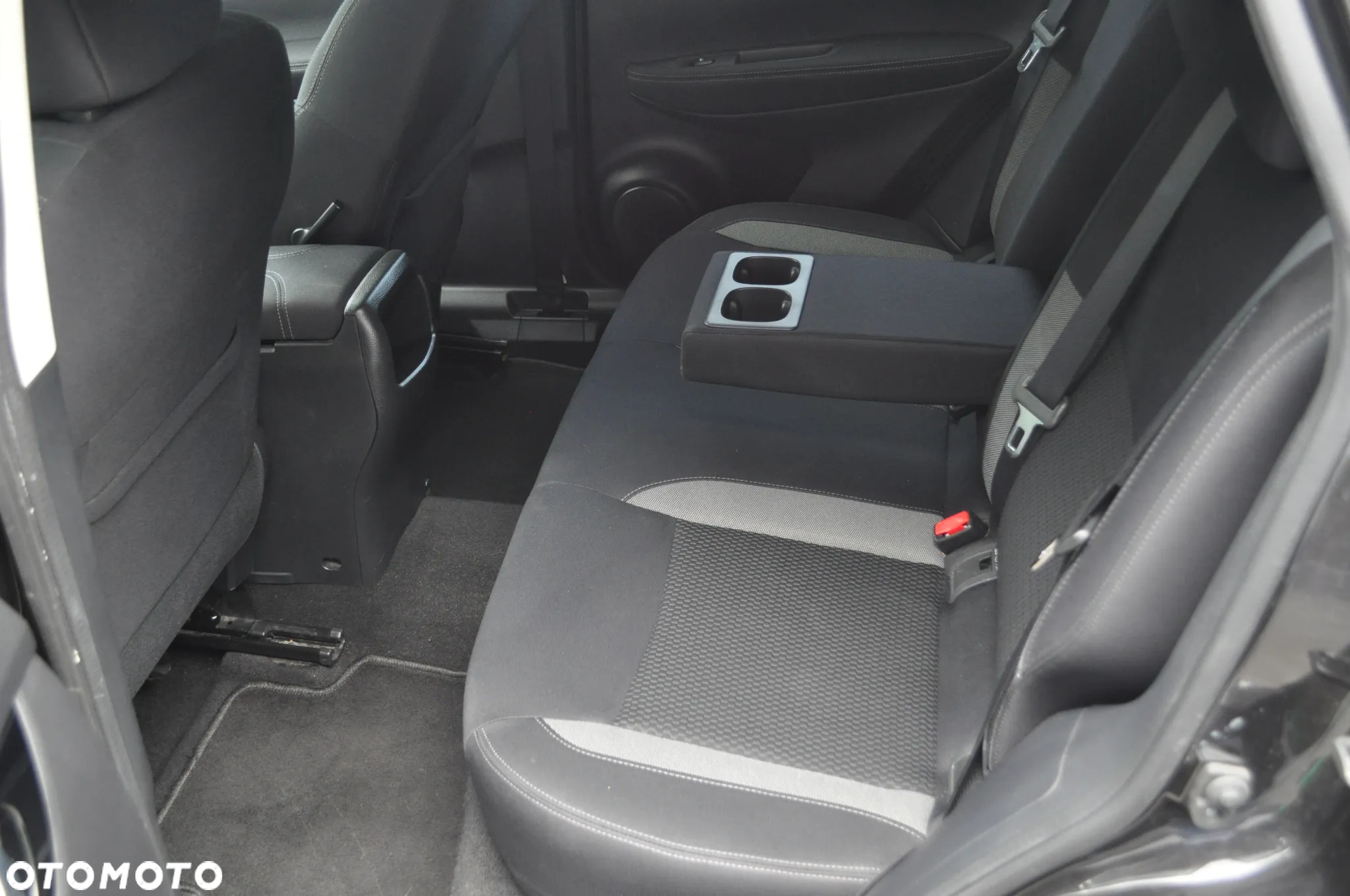 Nissan Qashqai 1.6 DIG-T N-Connecta - 26