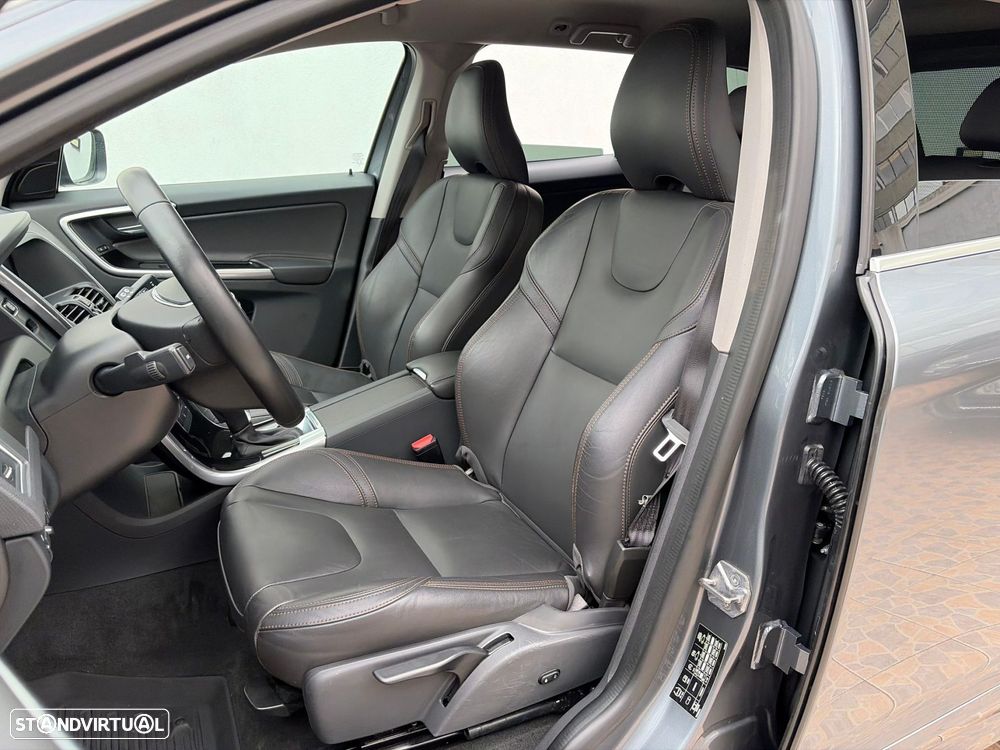 Volvo XC 60 2.0 D4 Dynamic Edition Geartronic - 9