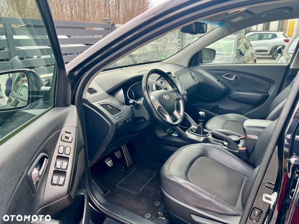 Hyundai ix35 1.6 2WD Fifa World Cup Edition - 5