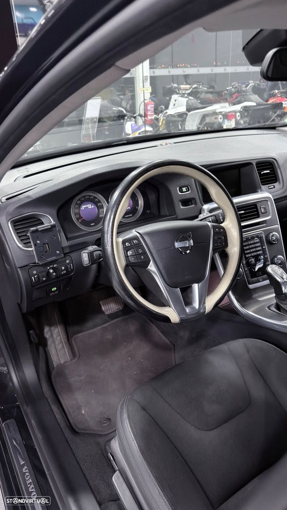 Volvo V60 D2 Kinetic - 8