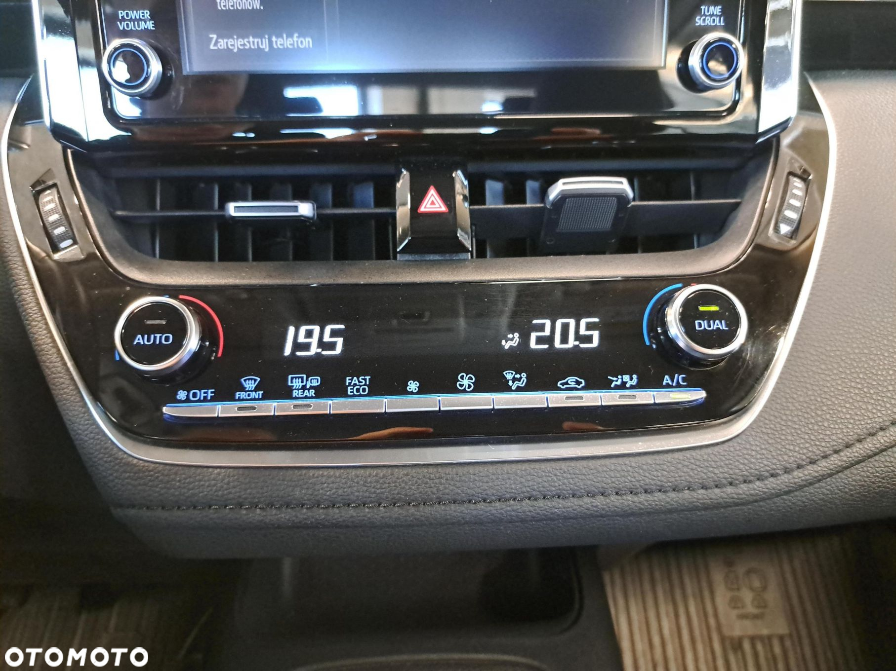 Toyota Corolla - 23