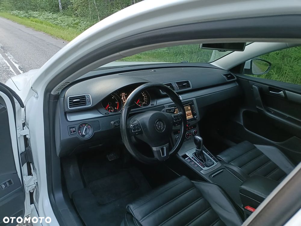 Volkswagen Passat 2.0 TDI Highline R-Style DSG - 8