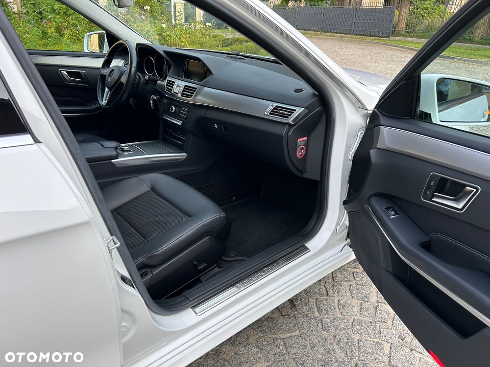 Mercedes-Benz Klasa E 220 BlueTEC 4-Matic Avantgarde - 20