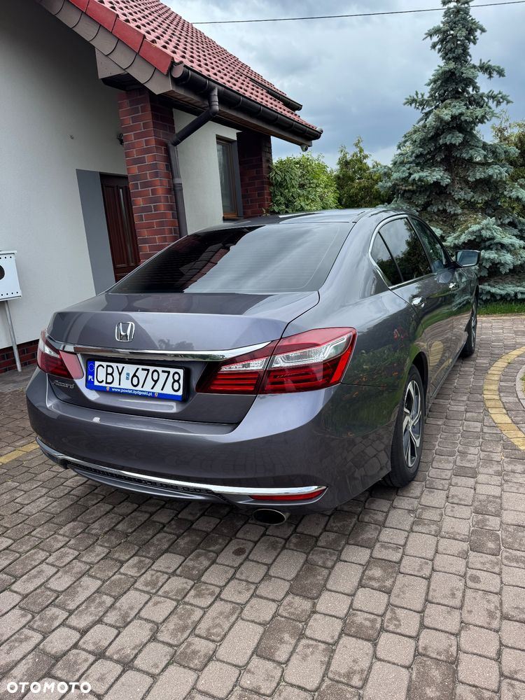 Honda Accord - 2