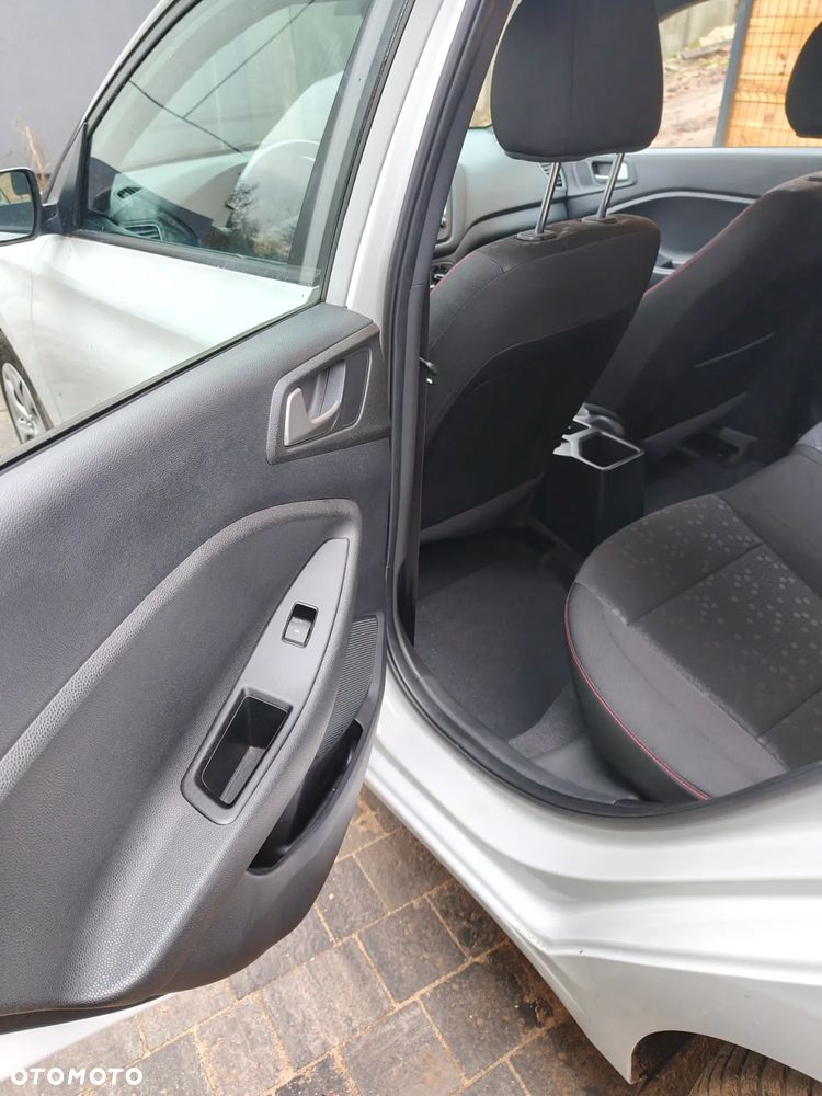 Hyundai i20 1.2 Comfort - 16