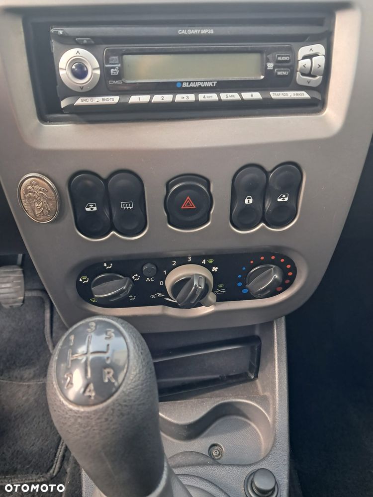 Dacia Sandero - 3