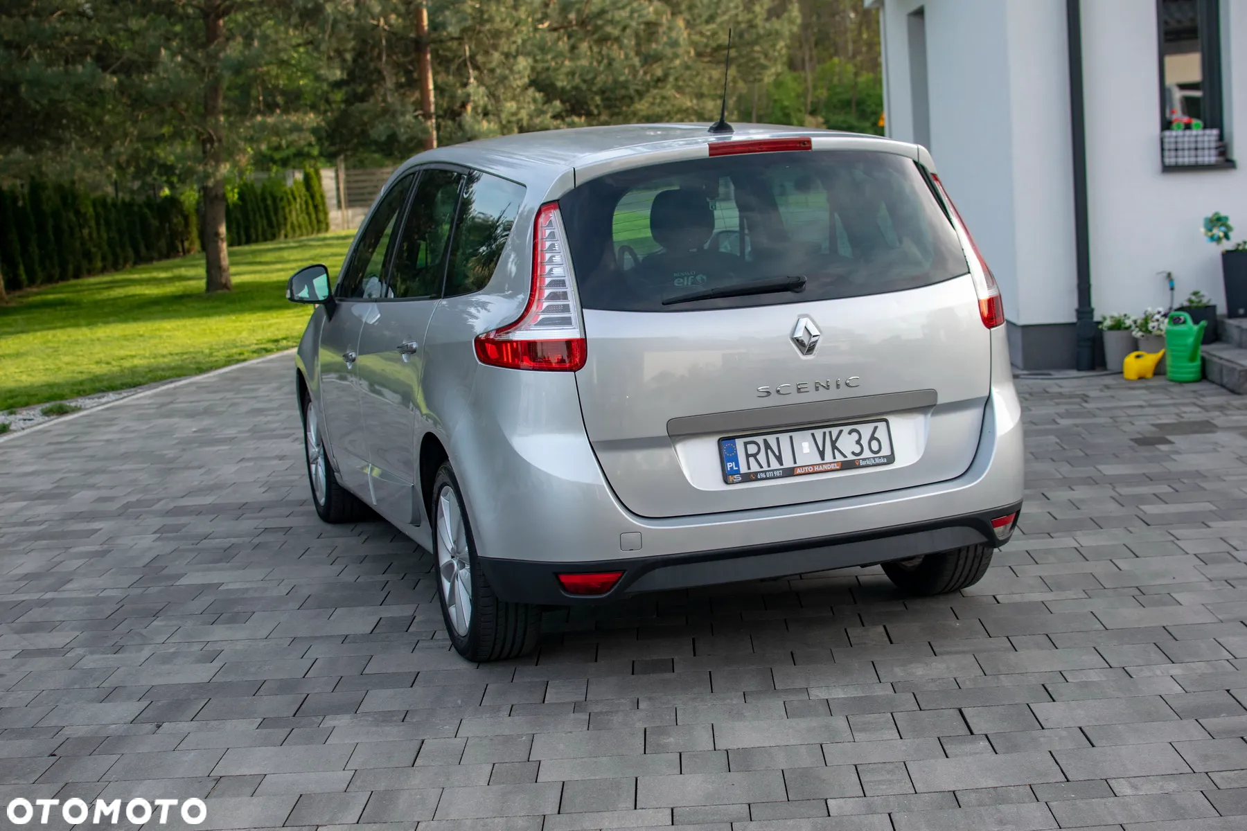 Renault Grand Scenic - 27