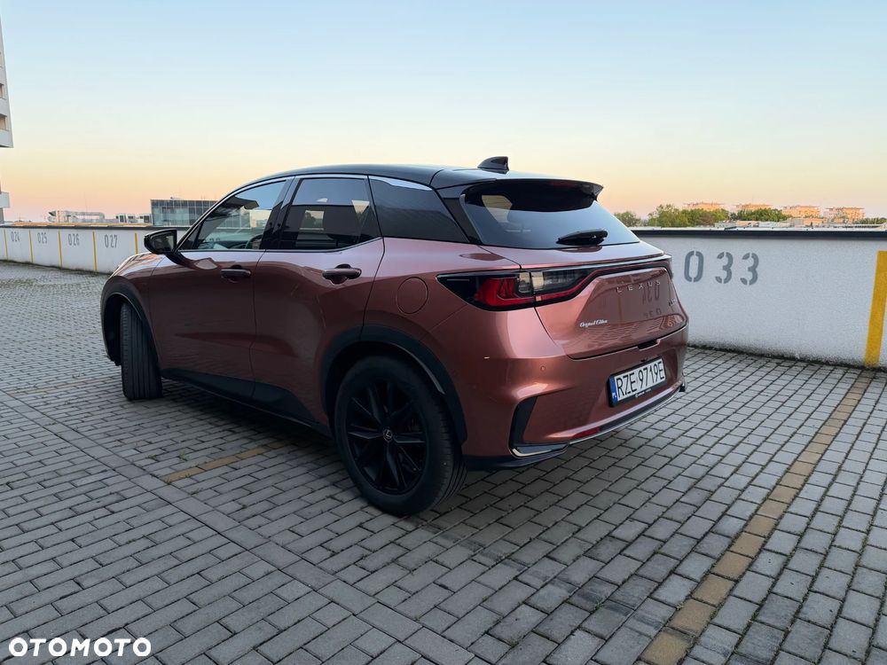 Lexus LBX - 9