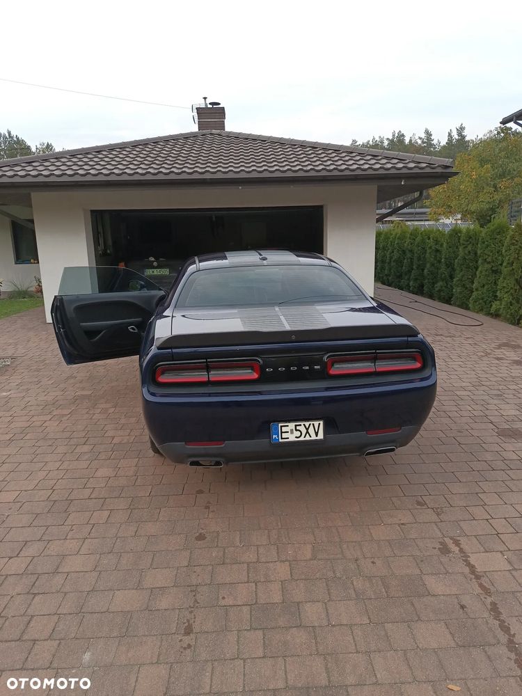 Dodge Challenger - 6