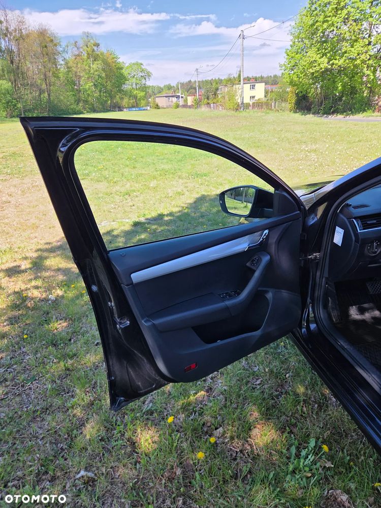Skoda Octavia 1.6 TDI Ambition DSG - 15