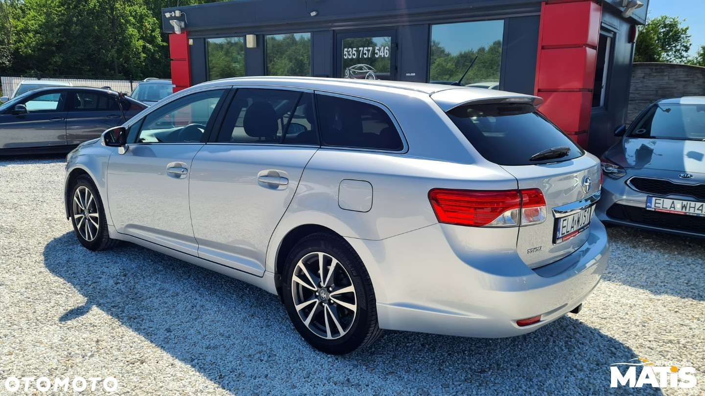 Toyota Avensis - 7