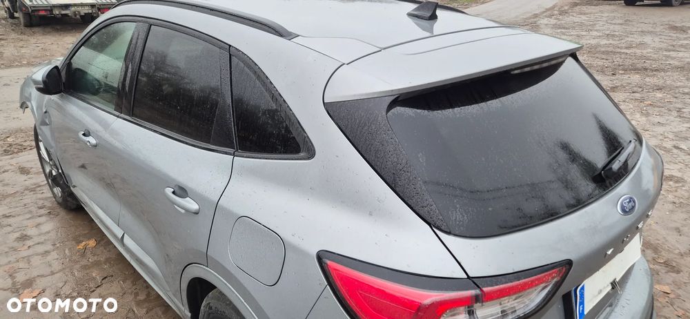 Ford Kuga 2.5 Duratec FHEV ST-LINE - 15