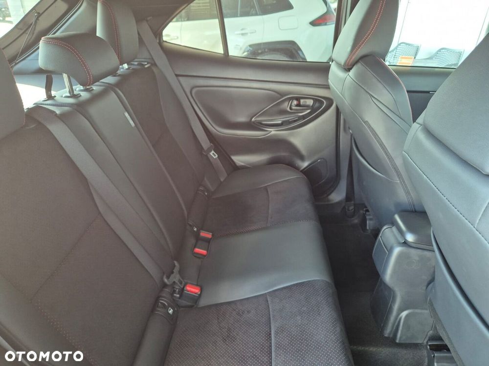 Toyota Yaris Cross Hybrid 1.5 GR Sport - 13