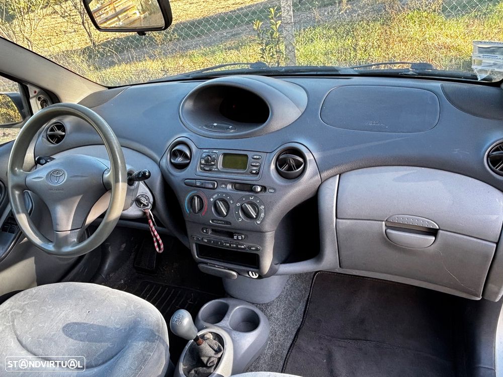 Toyota Yaris - 9