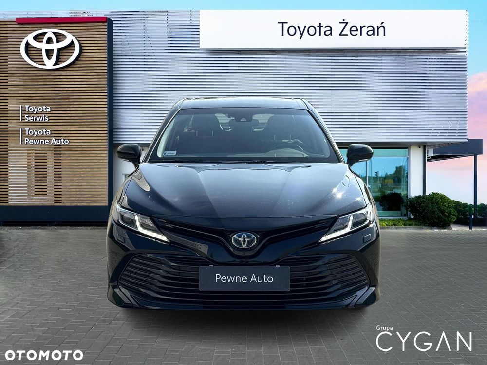 Toyota Camry 2.5 Hybrid Comfort CVT - 2