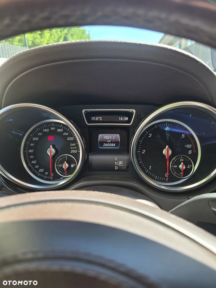 Mercedes-Benz GLS 350 d 4-Matic - 13