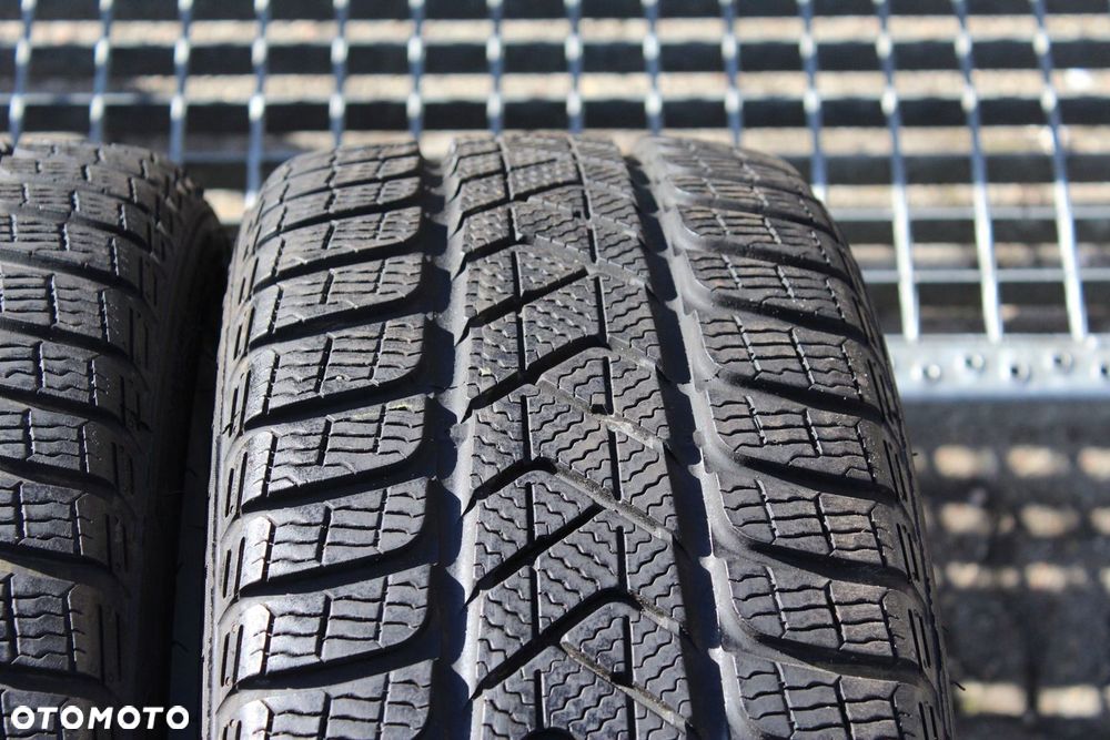 2x 205/40R17 PIRELLI WINTER SOTTOZERO 3 84H 17r - 3