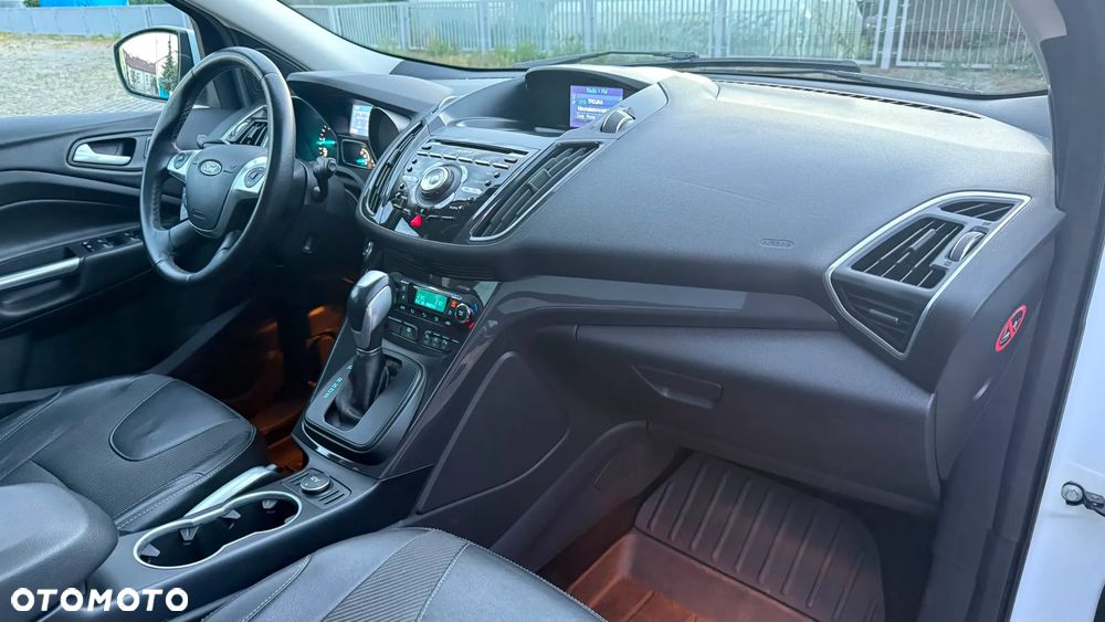 Ford Kuga 2.0 TDCi 4x4 Titanium - 21