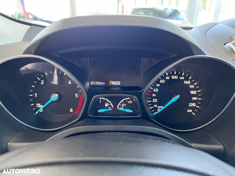 Ford Kuga - 17