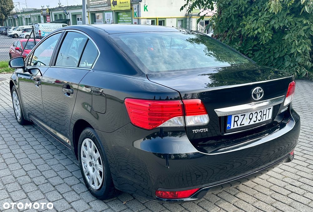 Toyota Avensis 1.6 Life - 5