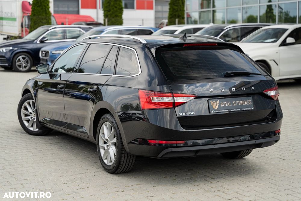 Skoda Superb 2.0 TDI DSG Sportline - 4