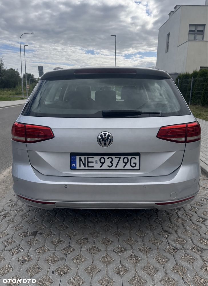 Volkswagen Passat - 4