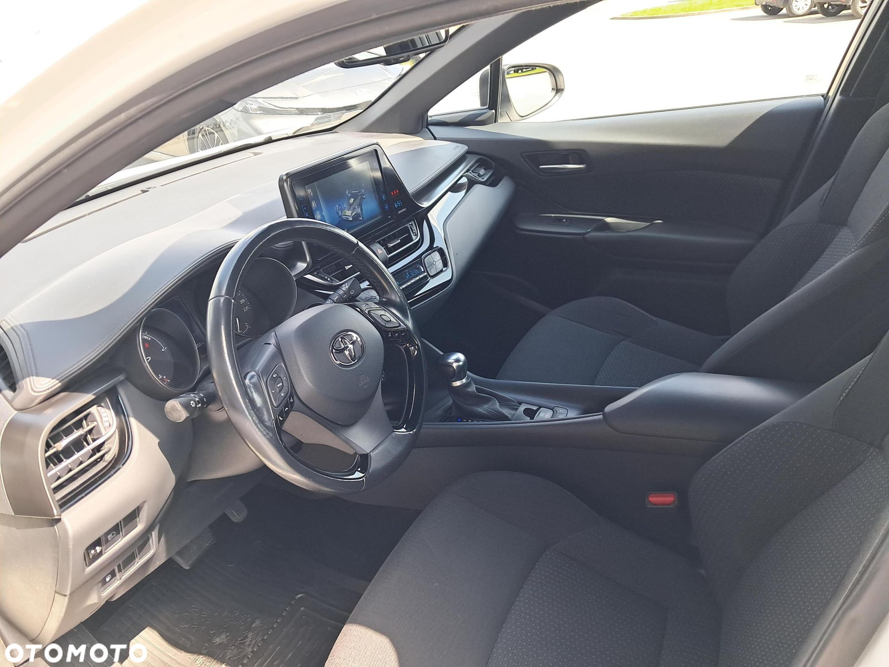 Toyota C-HR - 21