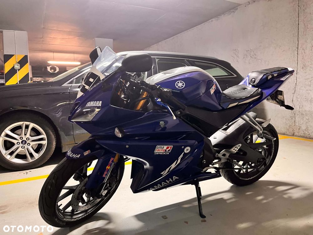 Yamaha YZF - 1